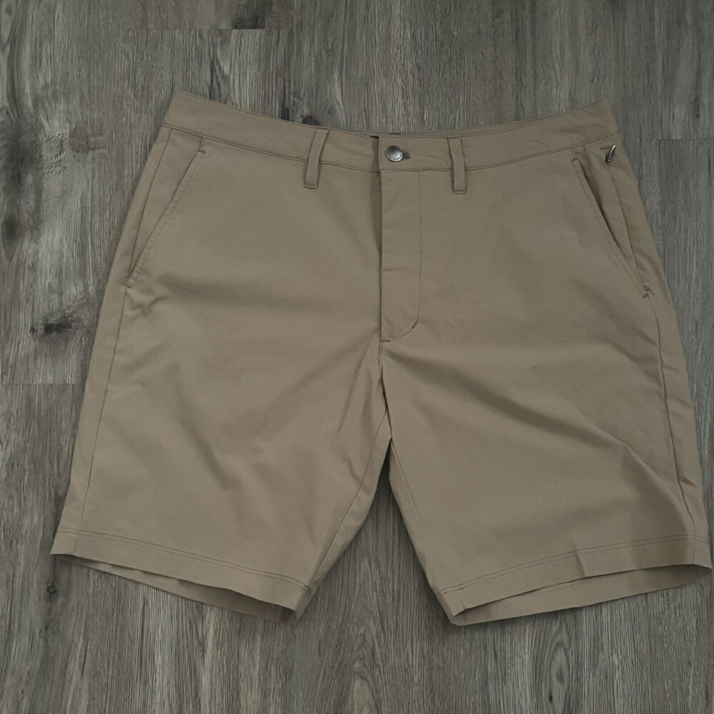 UNTUCKIT CHANCELLOR PERFORMANCE CHINO SHORTS Men's Size 34